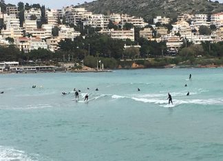 Surfing till dawn @ Vouliagmeni