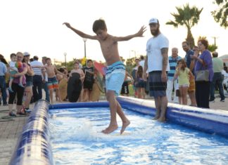 Απόλαυσε τη θάλασσα μαθαίνοντας skimboard και SUP με το LineUp SurfShop